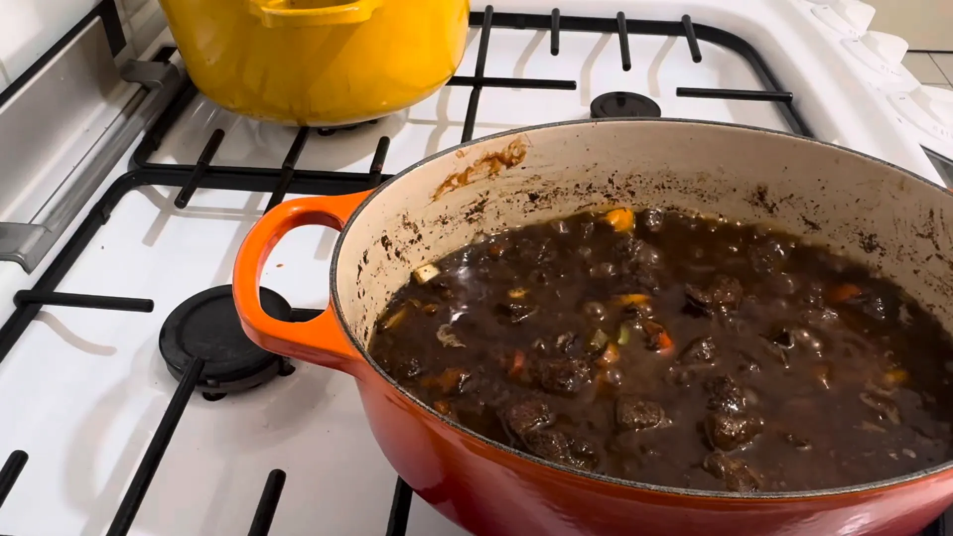 Cooking liver in the pot