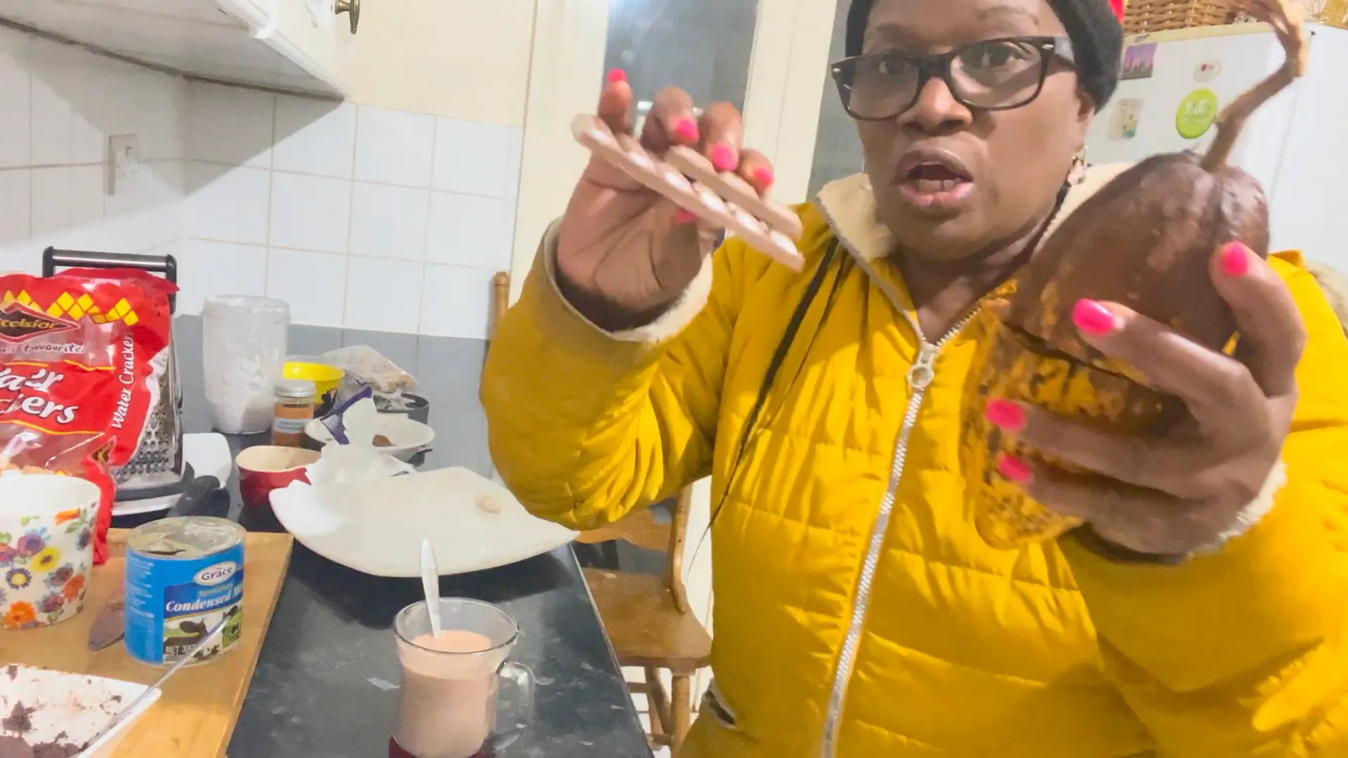 Tasting the spicy chocolate tea